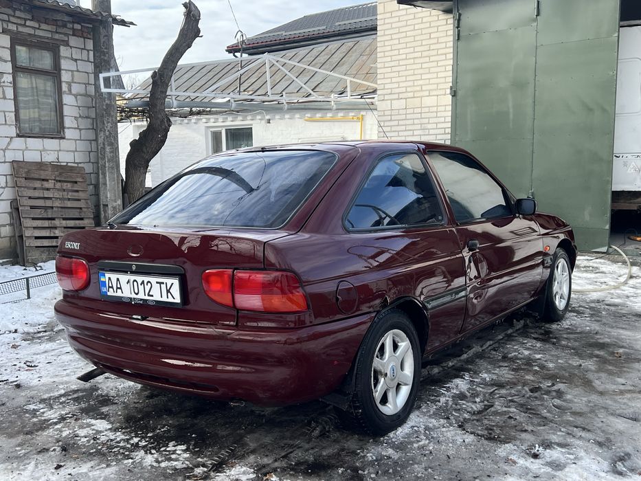 Продам Форд Ескорт 1.3 Газ Бензин