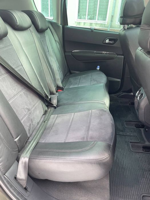 Пежо 3008  2010р