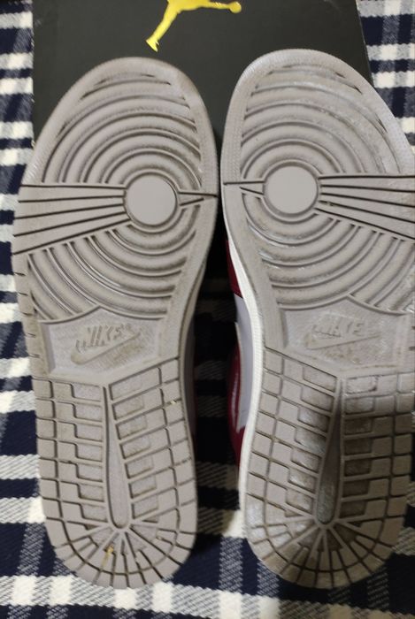 Продам Мужские кроссовки Air Jordan 1 Mid