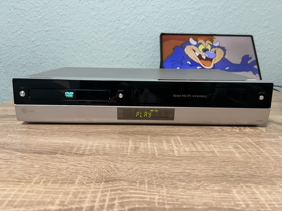 #1841 LG v192H magnetowid dvd combo vhs odtwarzacz