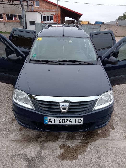 Продаж авто "Дачія Логан"
