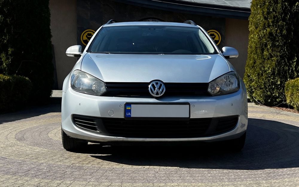 Автомобіль Volkswagen golf 6 Variant 1,6 TDI 2011