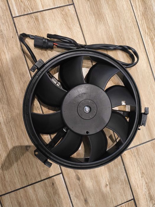 Wentylator chłodnicy silnika Polcar ,Audi  VW Passat