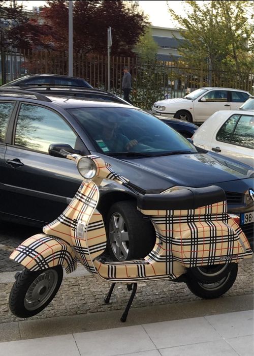 Vendo moto vespa PK restaurada padrao burberry
