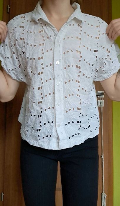 damska biała koszula z krótkim rękawem