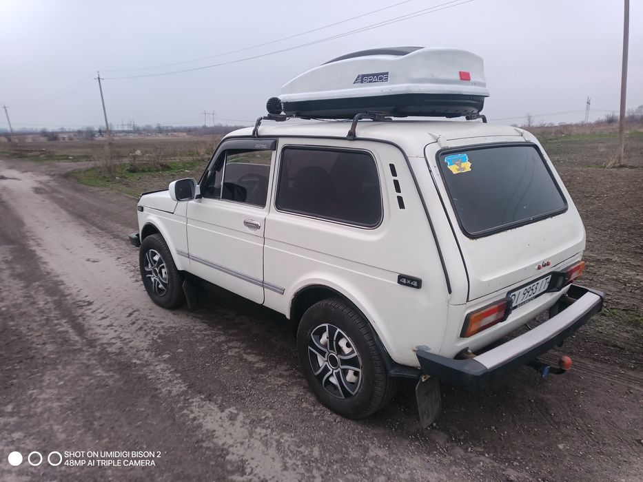 ВАЗ нива 2121 в хорошем состоянии