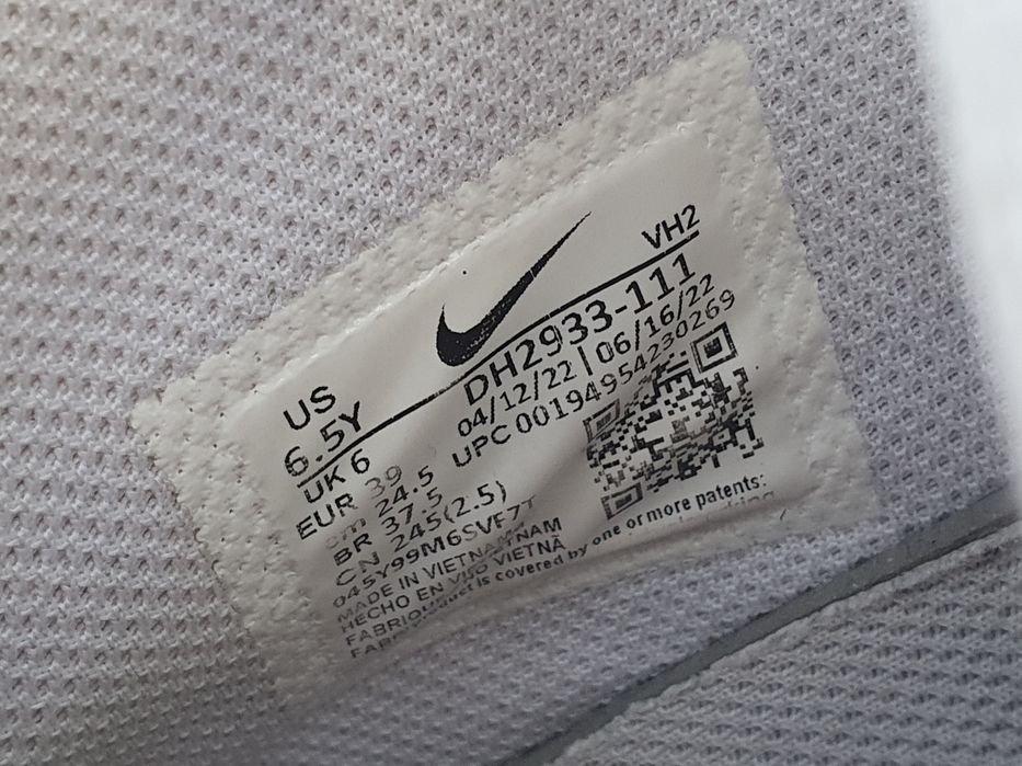 Buty damskie Air Nike r. 39 DH2933- 111 wysokie białe