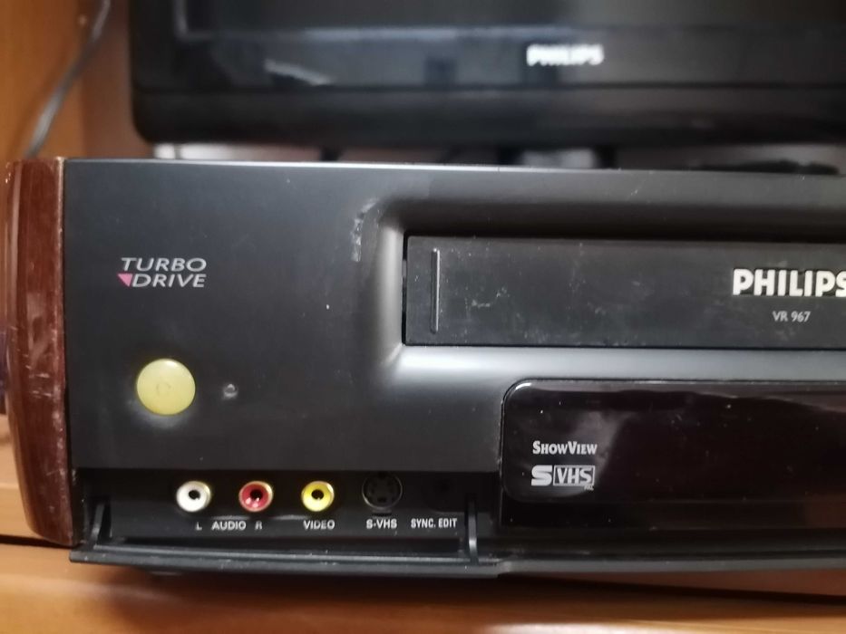 Magnetowid S-VHS Philips VR 967