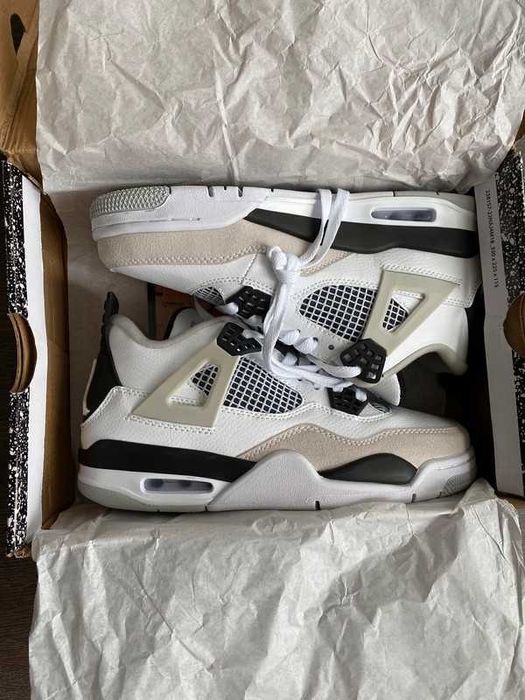 Jordan 4 Retro Military Black R.41
