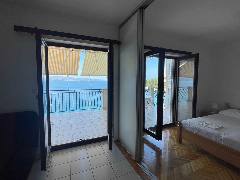 Chorwacja OMIŠ apartament z widokiem na morze blisko plaży