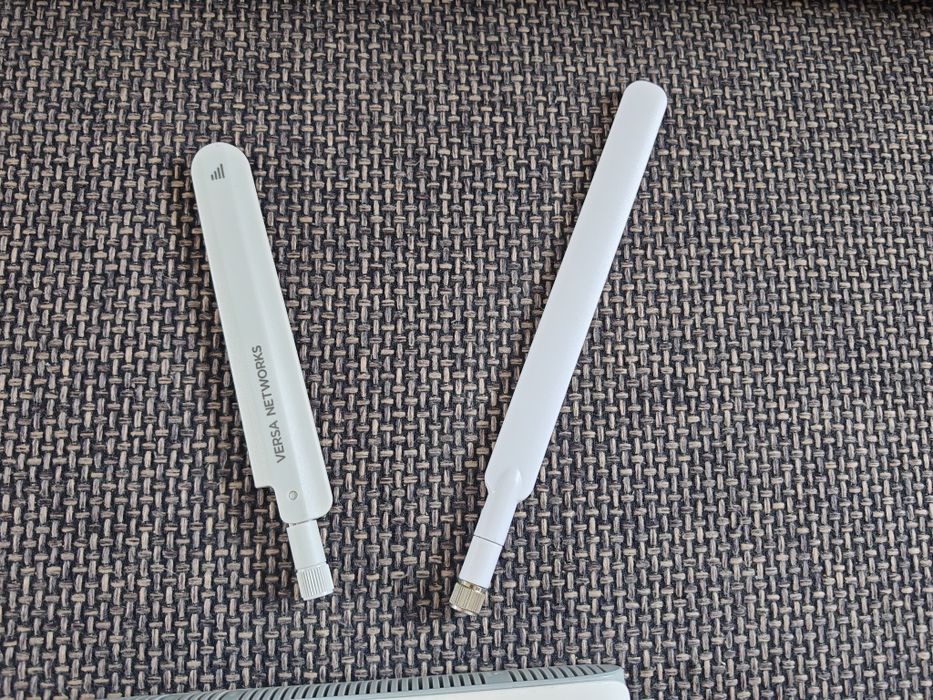 Router ZTE na kartę sim z 2 antenami asymetrycznymi sygnał GSM Wzmacni