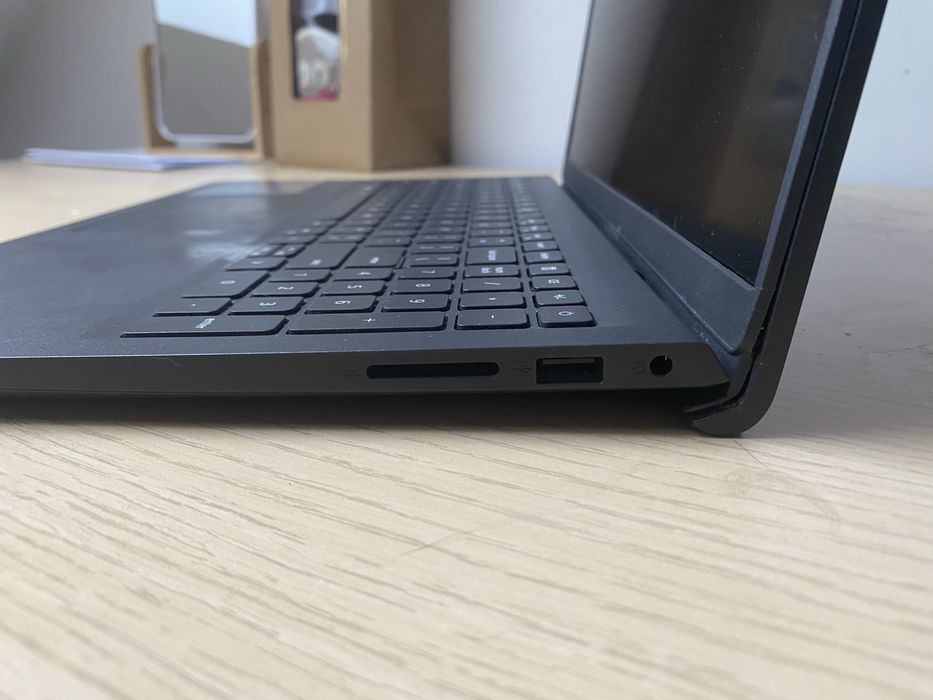 Laptop Dell Inspiron 15 3000