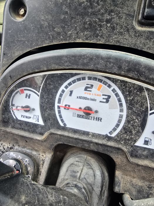 Trakoterek kubota b2530