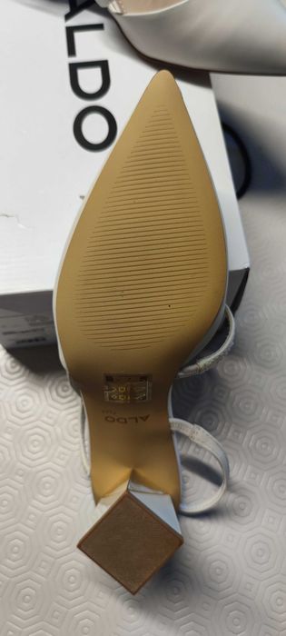 Sapatos tacão Aldo em pele branco cru (40)