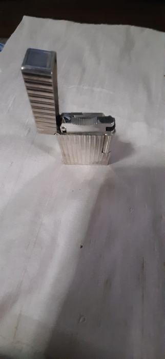 Isqueiro S T Dupont em Prata