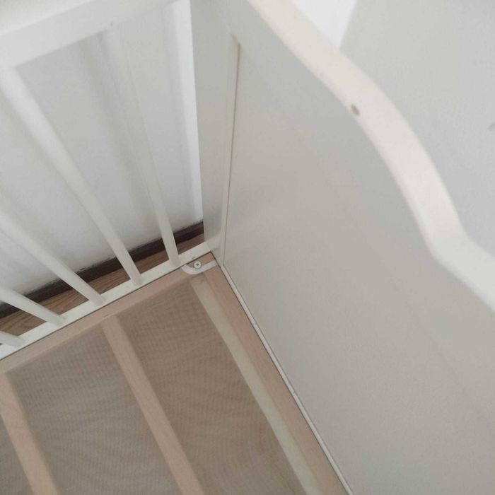 Cama e muda fraldas bebé