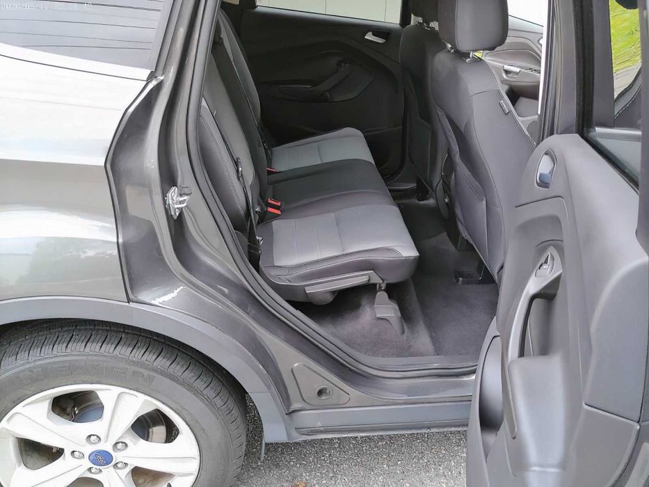Ford Escape      2015