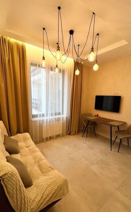 Срочно сдам квартиру в ЖК "Граф", ул. Азарова 8. Центр города