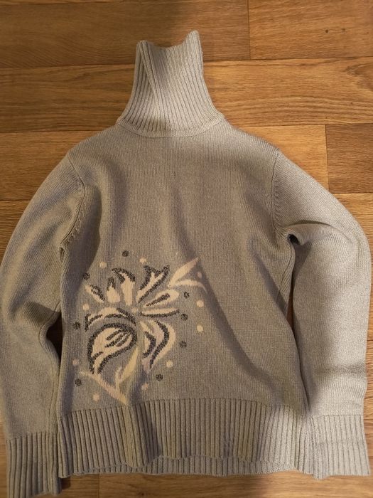 Безкоштовно одяг для жінки розмір S / M