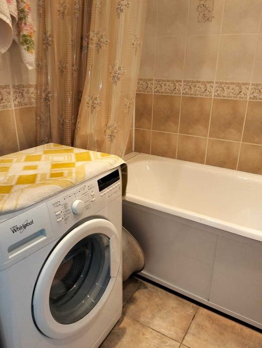 Оренда 2х кімнатна квартира вул Двірцева