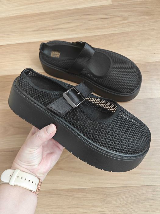 Buty damskie wiosenne koturny siateczka dziurkowane modne