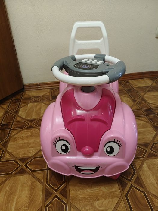 Толокар музикальний дитяча машина