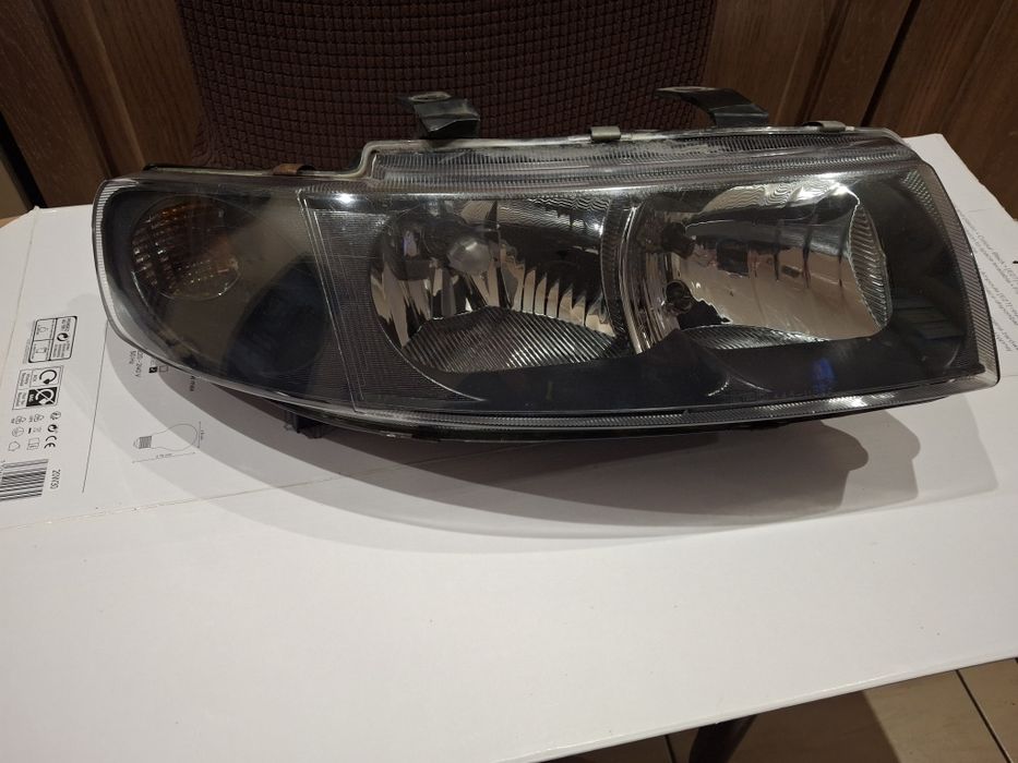 Lampa prawy przód Depo Seat Leon