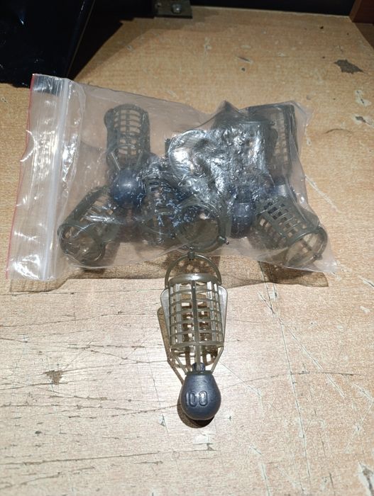 Фідерна годівниця "куля" 100г, вартість за  10шт