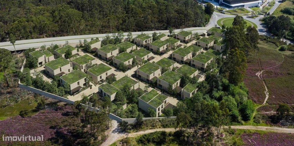 Moradia T2 nova em Alfena | Jardim privativo | Condomínio com piscina