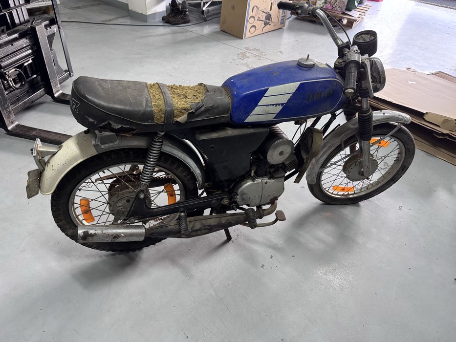 Yamaha RD 50 completa para restauro ou pecas