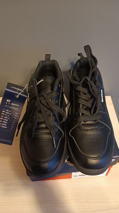 Buty sneakersy Reebok 40 czarne NOWE