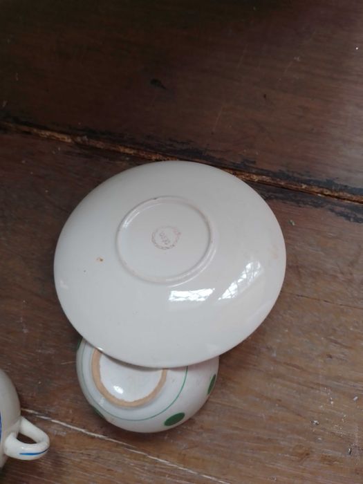 Várias peças antigas