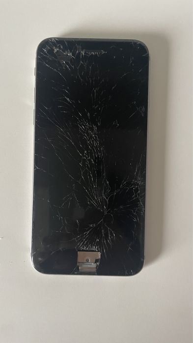 2 Iphones + 1 samsung + 1 tablet