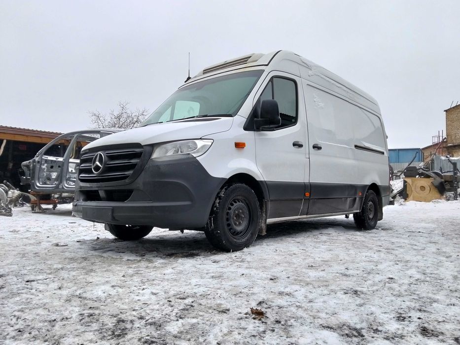 Авторозбірка Мерседес Спринтер 907 шрот разборка Mercedes Sprinter 907 двигун КПП задній міст б/у