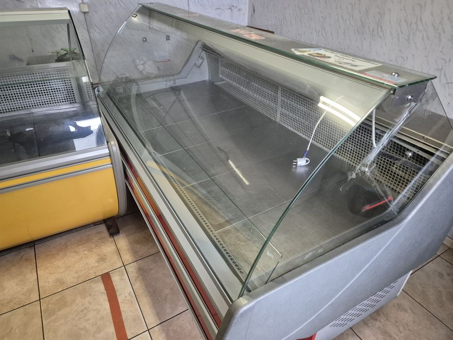 Холодильна вітрина 2 метра