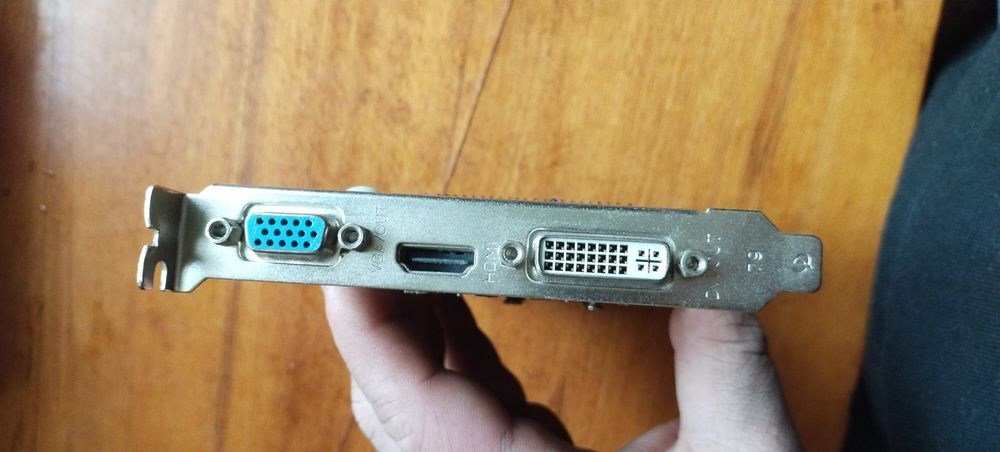 Продам видеокарту Nvidia Geforce GT440