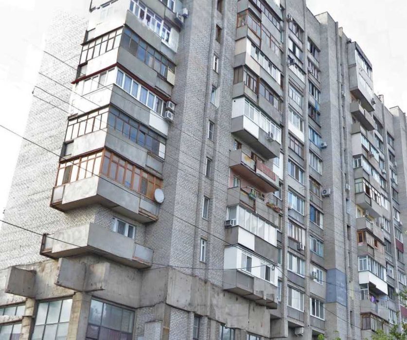 Продается 2-х к. квартира на Бульваре Центральном под ремонт, 52 кв.м
