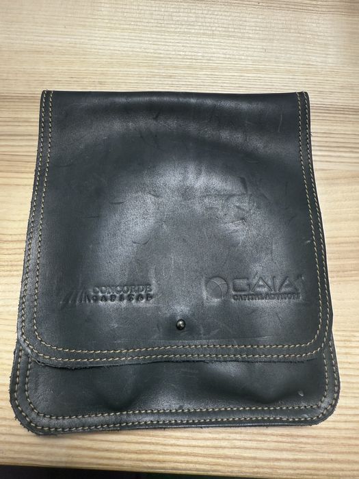 Подкова з кожаним чохлом