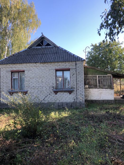 Продаю хату в селі Парипси