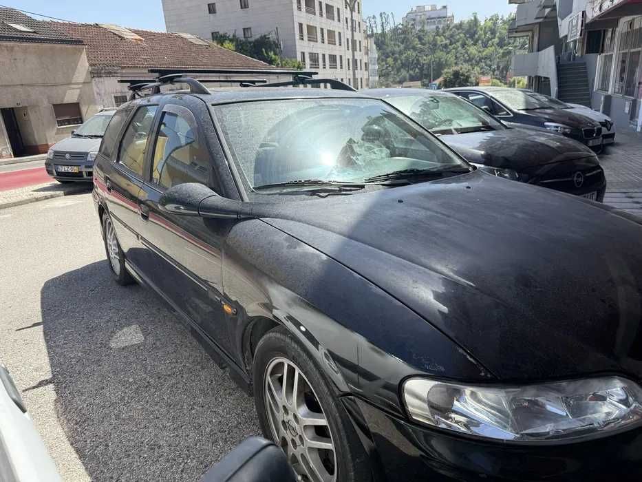 Opel Vectra B Caravan 1.6 16V (Versão Sport) de 1999.
