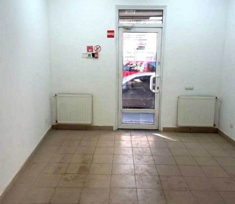 Оренда фасадне комерційне приміщення салон, магазин, офіс вулиця Героїв Упа