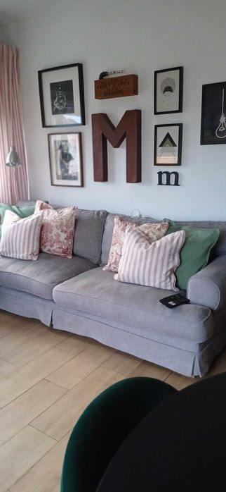 Sofá 4 lugares ,Bom estado