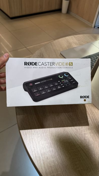 Нова Консоль для відео та аудіопродакшену Rode Caster Video S (698813017393)