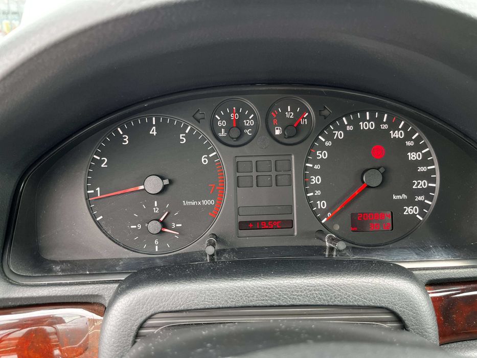 sprzedam AUDI A4 B5