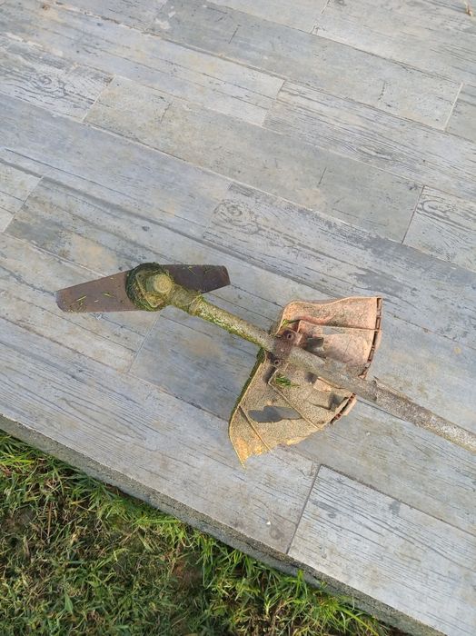 Roçadora kraftech 52cc ( vai abaixo passados alguns segundos)