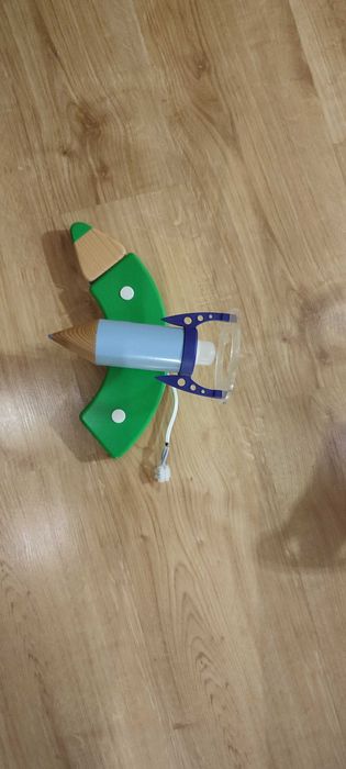 Lampa sufitowa dla dziecka - kredka