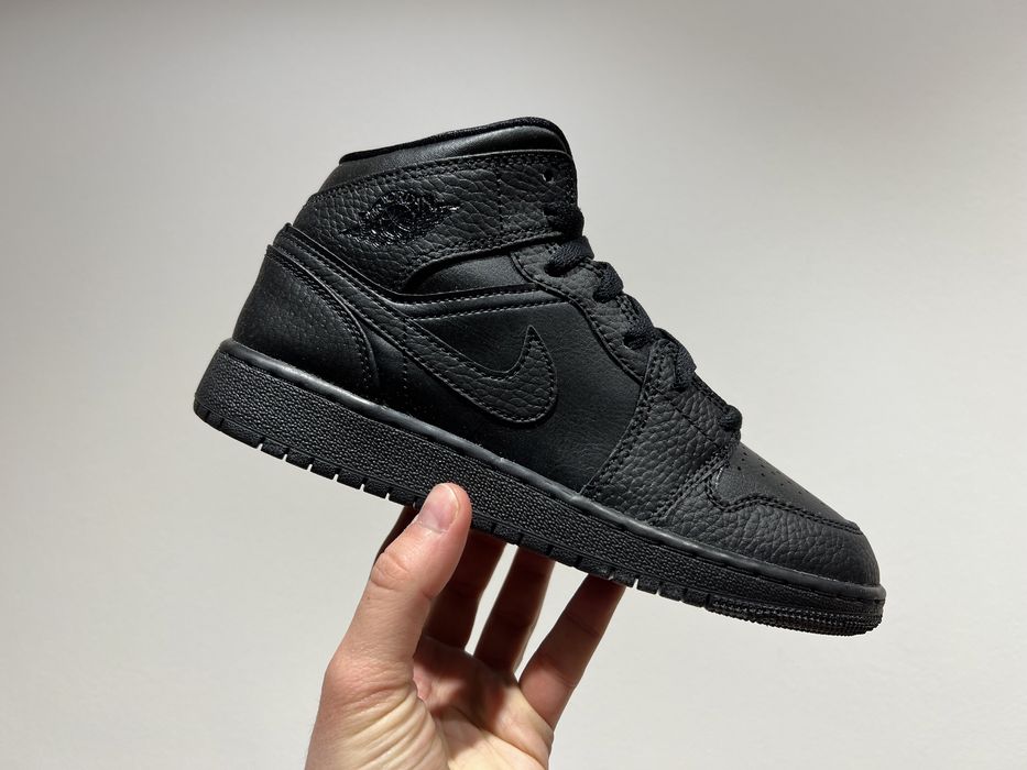 Кроссовки  Air Jordan 1 MID (GS) 554725-091