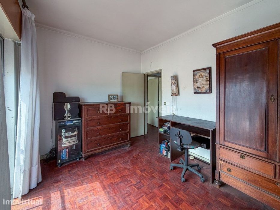 Apartamento T2 c/ Varanda - no Entroncamento