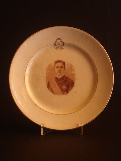 Prato fundo antigo em faiança do Ratinho