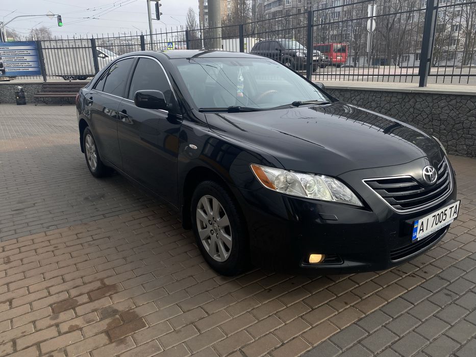 Продам Toyota Camry 3.5